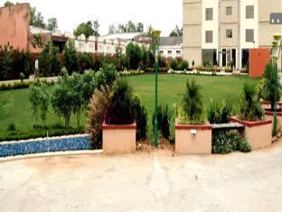 Hotel Radiance Bhilwara Exterior photo